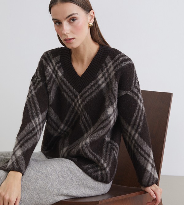 LC Waikiki LC Waikiki - Brown V-neck Sweaters