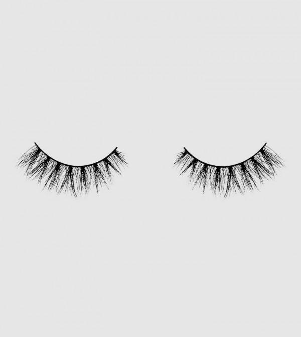 Nina Ubhi  - Multi False Eyelashes