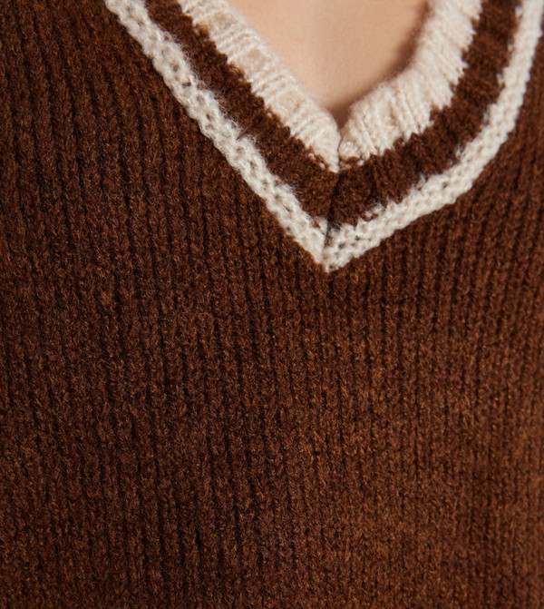 ترينديول ترينديول - بني  Sweaters