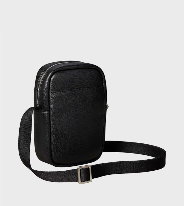 كالفين كلاين كالفين كلاين - أسود Cross Body & Sling Bags