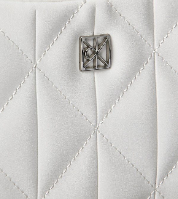 Calvin Klein  Bags - White Shoulder bags