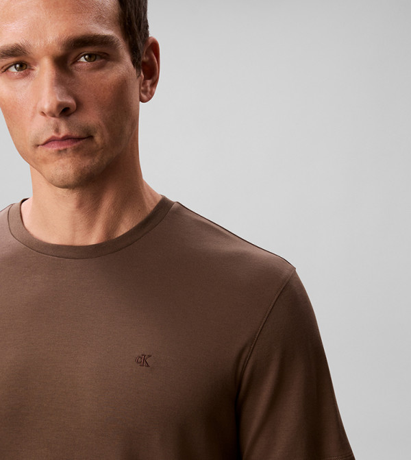 كالفين كلاين كالفين كلاين - بني  Round Neck T-Shirts