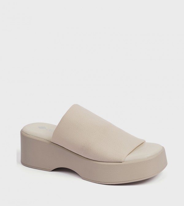 Cuple  - Beige Wedges