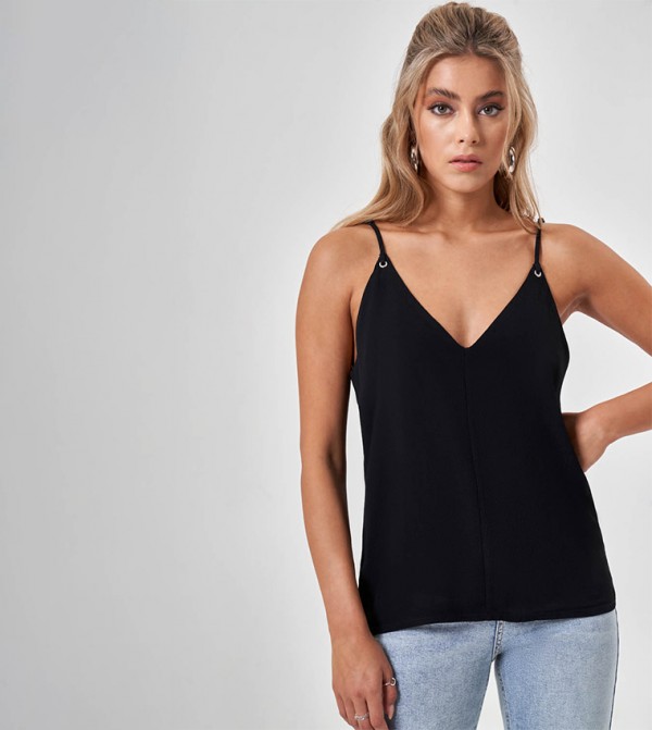Mizalle Mizalle - Black Sleeveless Tops