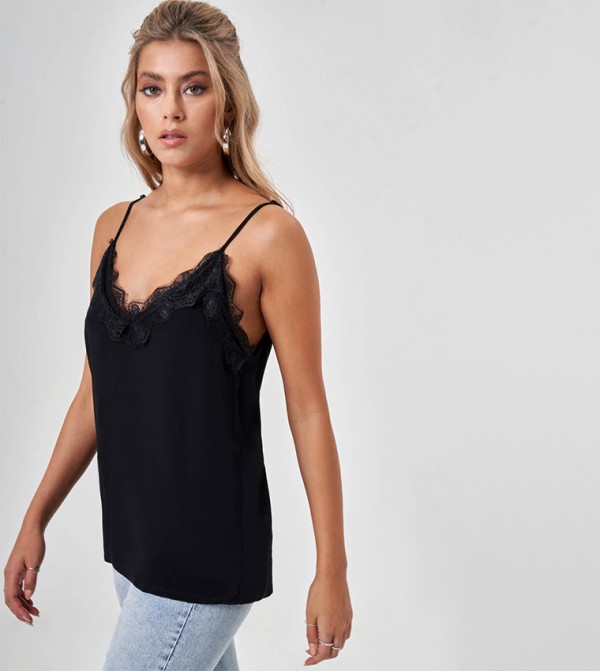 Mizalle Mizalle - Black Sleeveless Tops