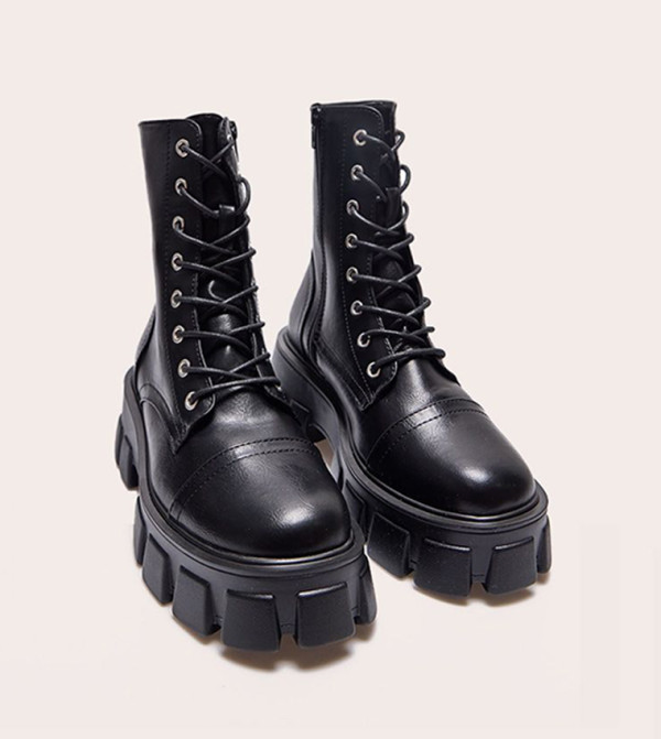 PrettyLittleThing PrettyLittleThing - Black Ankle length Boots