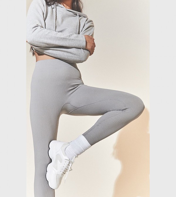 PrettyLittleThing PrettyLittleThing - Grey leggings