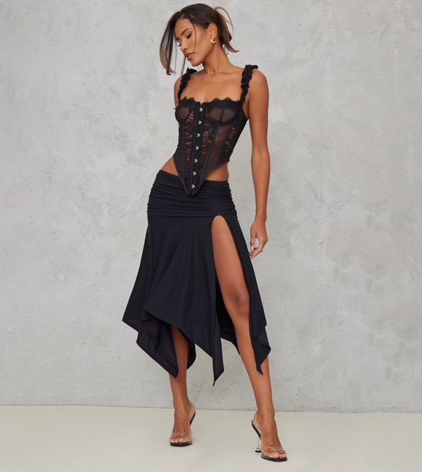 PrettyLittleThing  - Black Midi Skirts