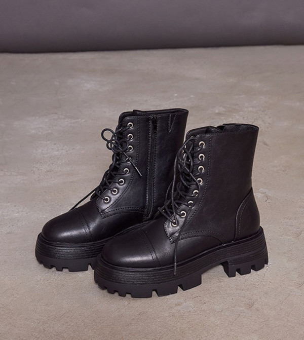 PrettyLittleThing PrettyLittleThing - Black Ankle length Boots