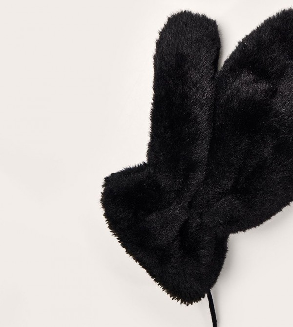 PrettyLittleThing - Black Mittens