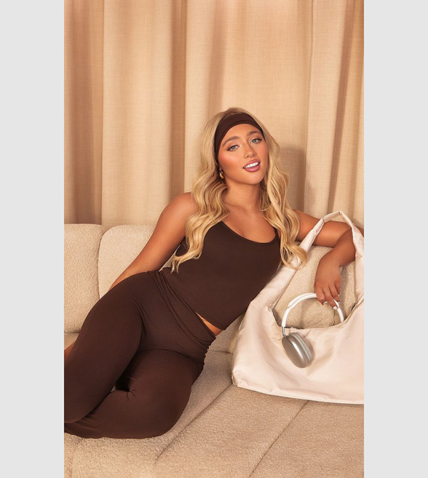 PrettyLittleThing PrettyLittleThing - Brown Cropped Tops