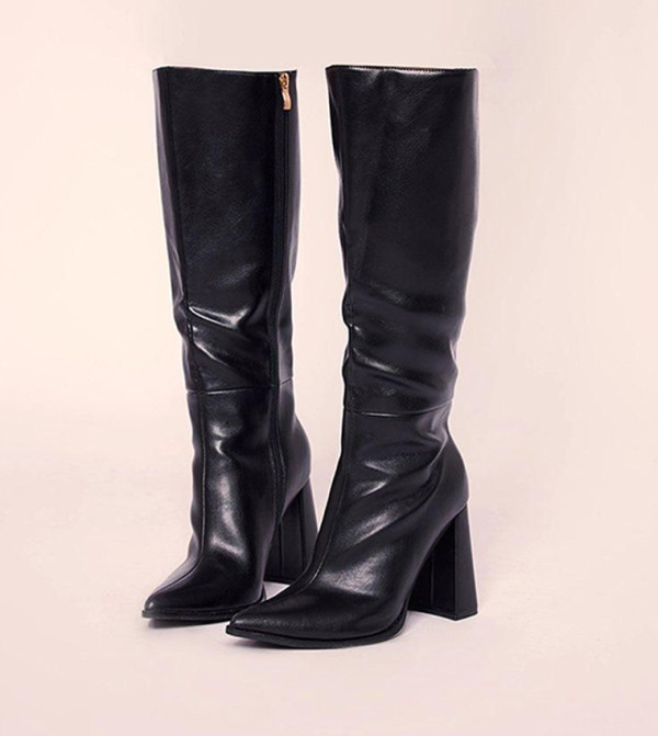 PrettyLittleThing PrettyLittleThing - Black Knee length Boots