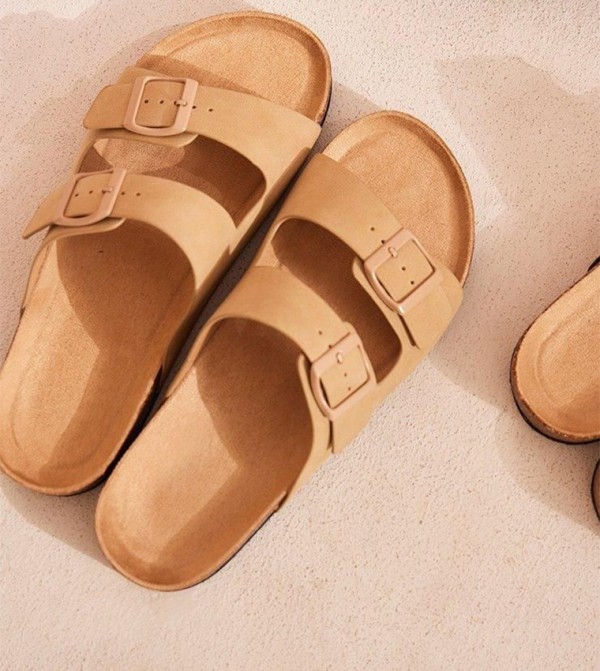 PrettyLittleThing PrettyLittleThing - Brown Flat Sandals