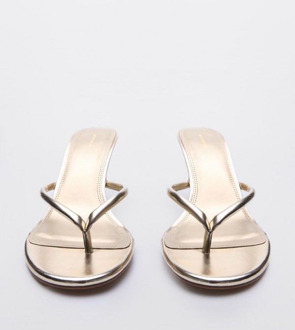 PrettyLittleThing - Gold Heels