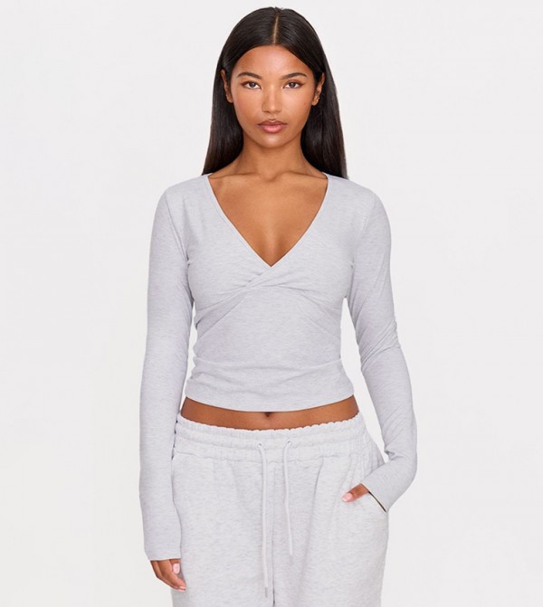 PrettyLittleThing  Cropped Tops - Grey Cropped Tops