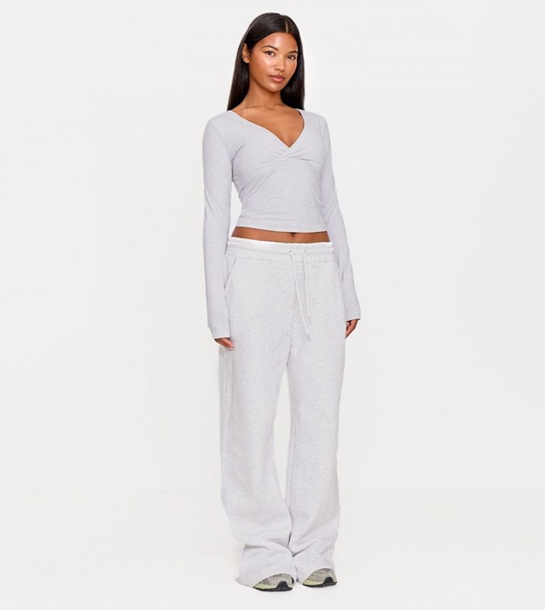 PrettyLittleThing  Cropped Tops - Grey Cropped Tops