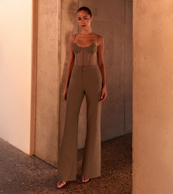 بريتي ليتل ثينغ بيرتي ليتل ثينغ - بني  بدلة