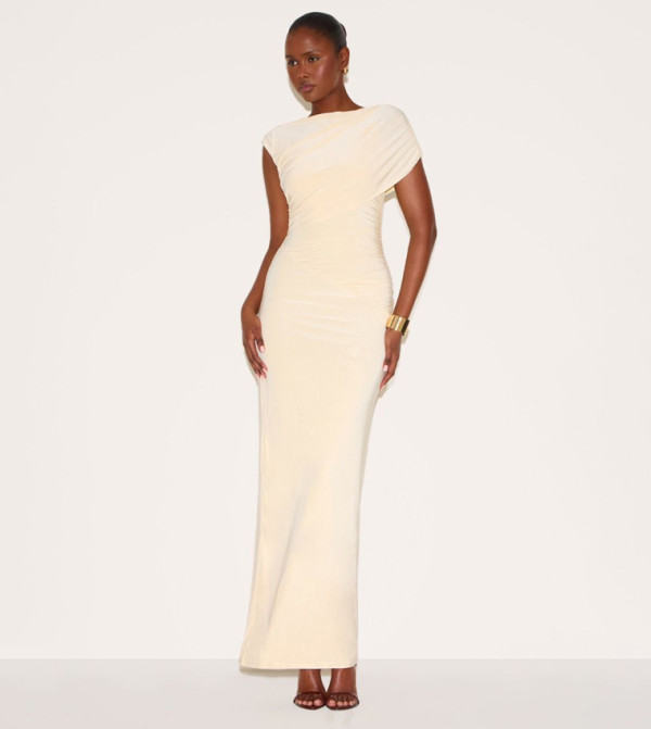 PrettyLittleThing PrettyLittleThing - Cream Casual Dresses