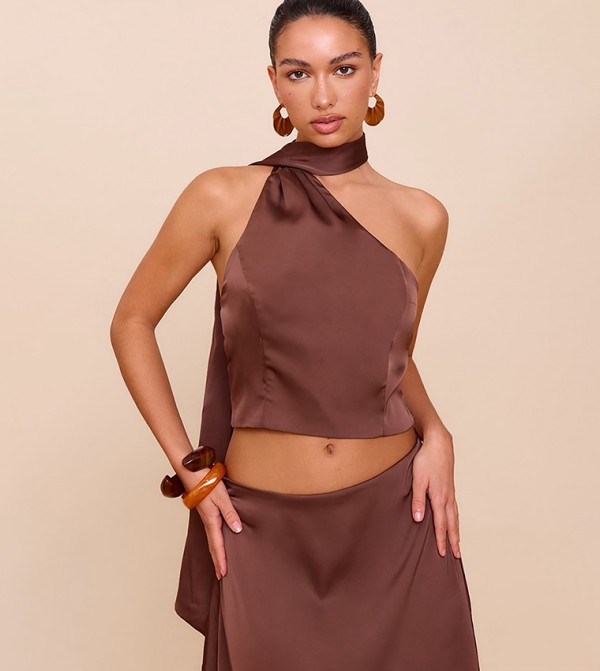 PrettyLittleThing  Cropped Tops - Brown Cropped Tops