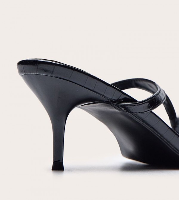 PrettyLittleThing - Black Heels