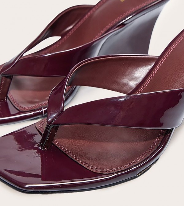 PrettyLittleThing - Brown Heels