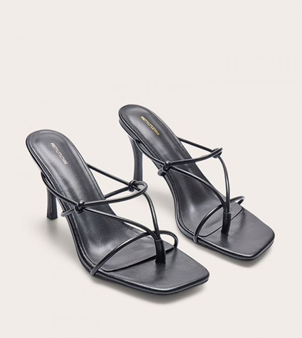 PrettyLittleThing - Black Heels