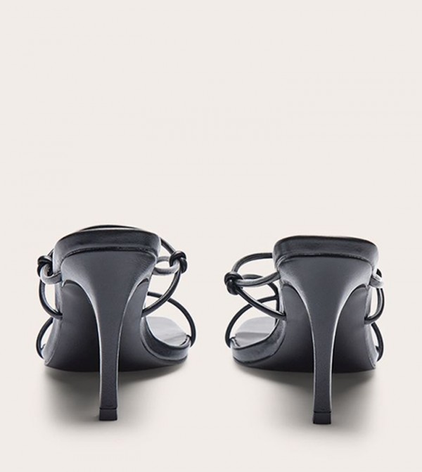 PrettyLittleThing - Black Heels