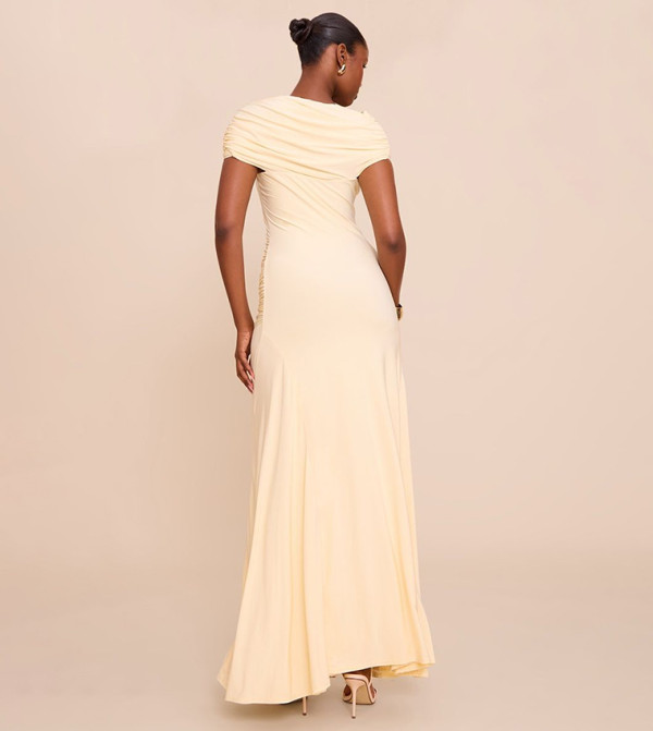 PrettyLittleThing PrettyLittleThing - Beige Maxi Dresses