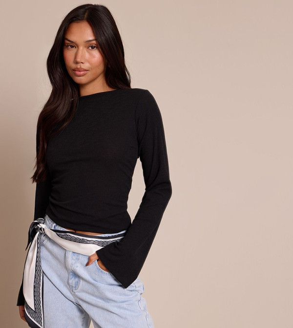 PrettyLittleThing PrettyLittleThing - Black Casual Tops