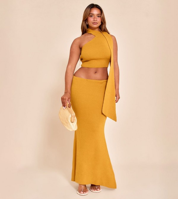PrettyLittleThing  Cropped Tops - Orange Cropped Tops