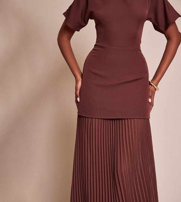 PrettyLittleThing PrettyLittleThing - Brown Maxi Dresses