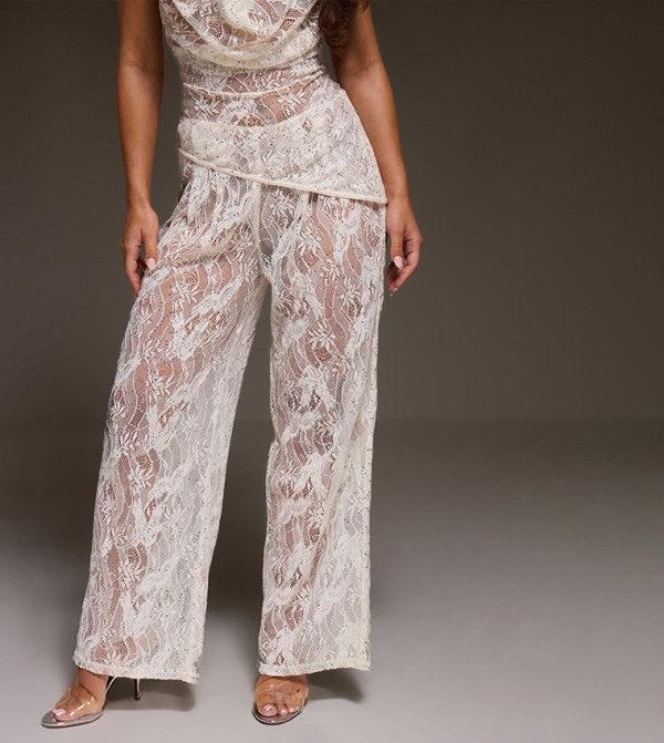 PrettyLittleThing PrettyLittleThing - Cream Casual Pants