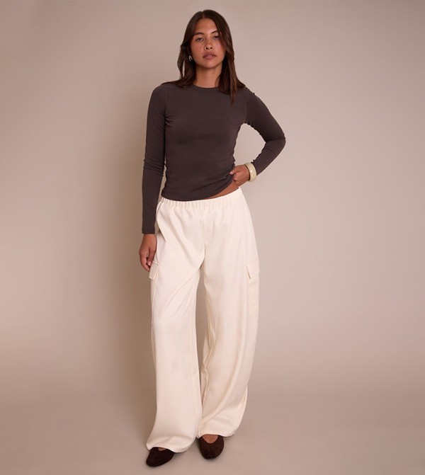 PrettyLittleThing Cargos - Cream Cargos