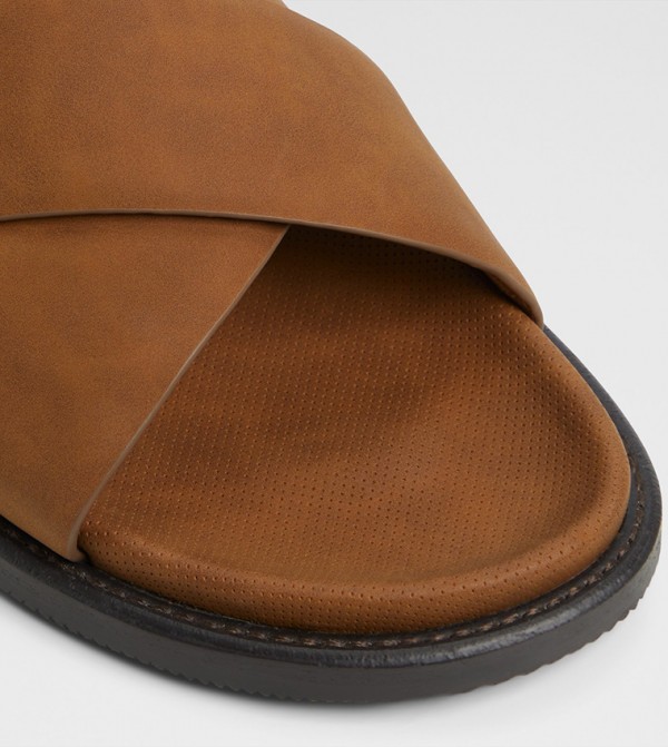 ألدو  صنادل - بني  صنادل كاجوال