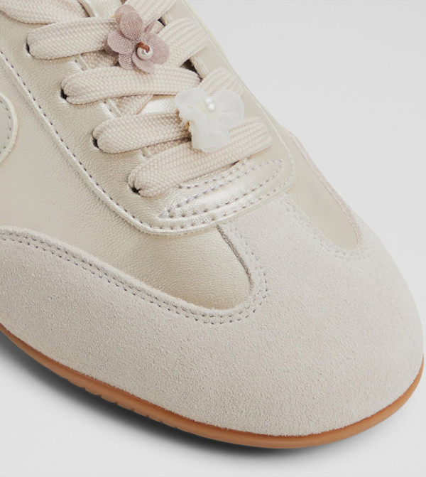 ألدو ألدو - ذهبي أحذية برقبة منخفضة 