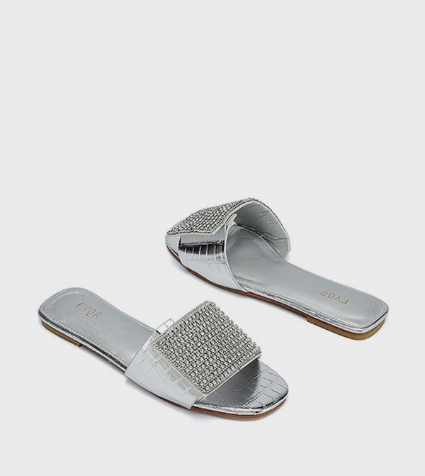 فيور  - فضي Flat Sandals