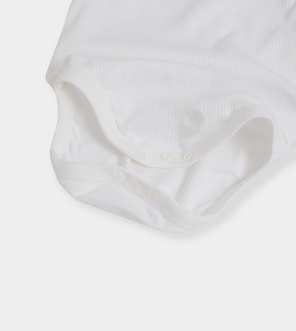 BABIES & MORE  Onepiece & Bodysuits - White Bodysuit