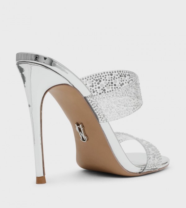 ستيف مادن صنادل - فضي كعب