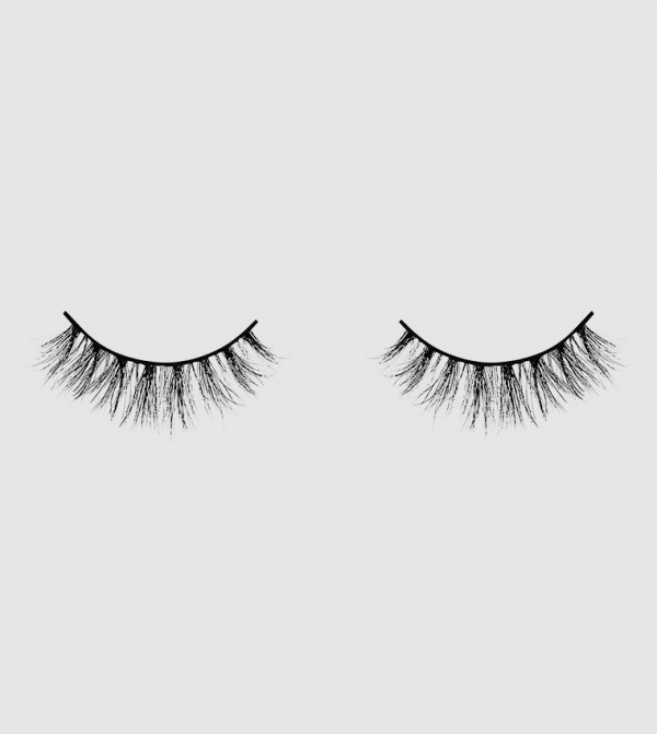 Nina Ubhi  - Multi False Eyelashes