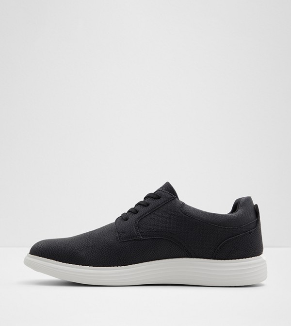 Branded shoes for cheap price store