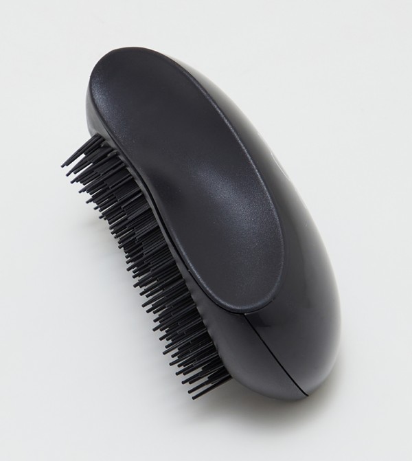 Nail it  - Black BRUSH AND COMBS