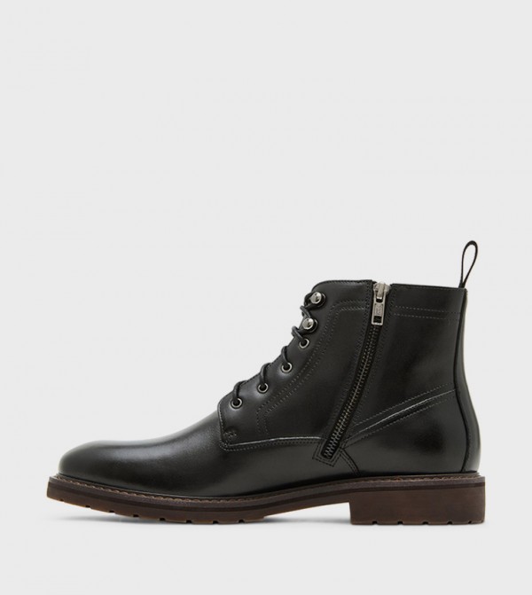 Steve Madden  Shoes - Black Lace up Boots