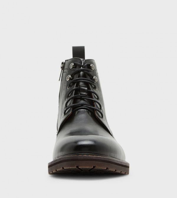 Steve Madden  Shoes - Black Lace up Boots