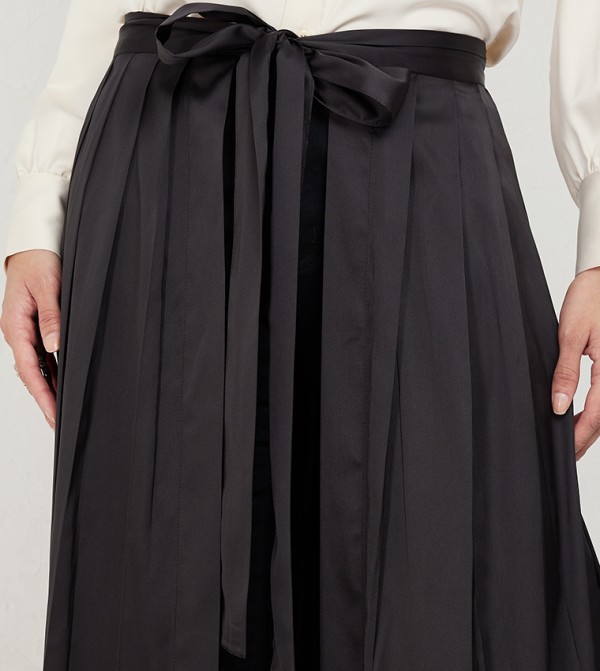Rosette Abaya Arabian Clothing - Black Skirts