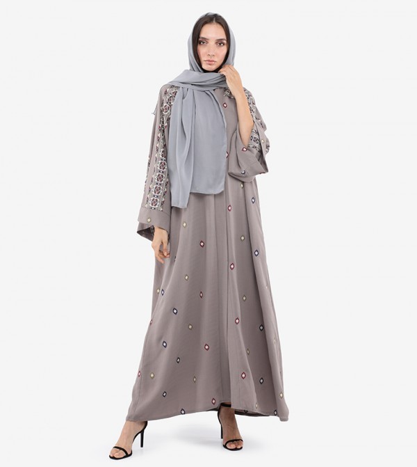 Arabian Clothing  Buy Abayas & More In Muscat, Salalah, Oman