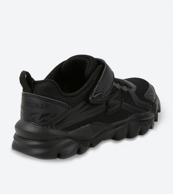 سكيتشرز حصري  - أسود أحذية برقبة منخفضة 