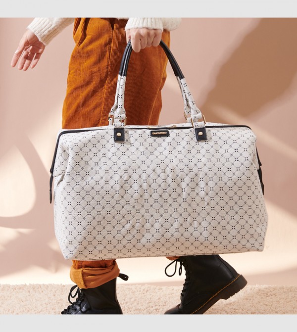 Sunveno  Baby Essentials - White Travel Accessories