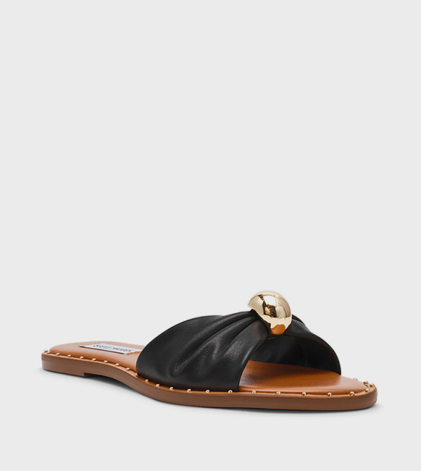 Steve Madden - Black Flat Sandals