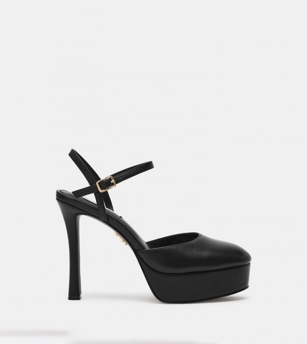 Steve Madden  Sandals - Black Pumps