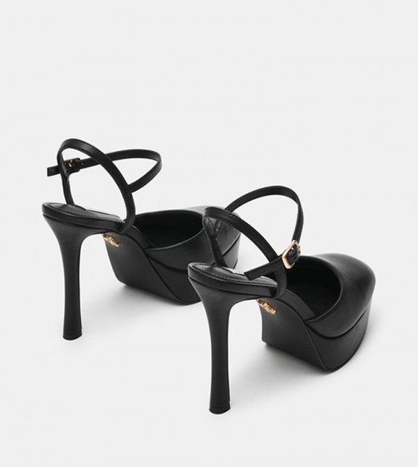 Steve Madden  Sandals - Black Pumps